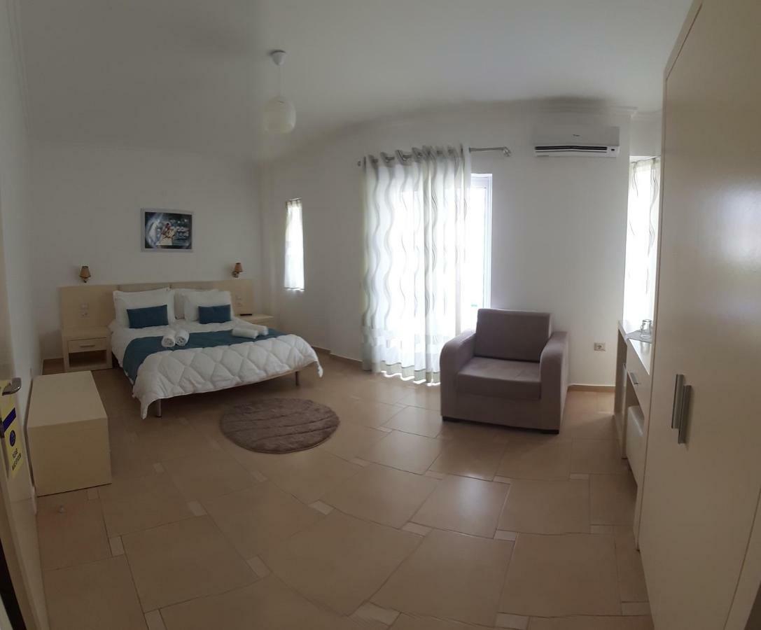 Aler Hotell Sarandë